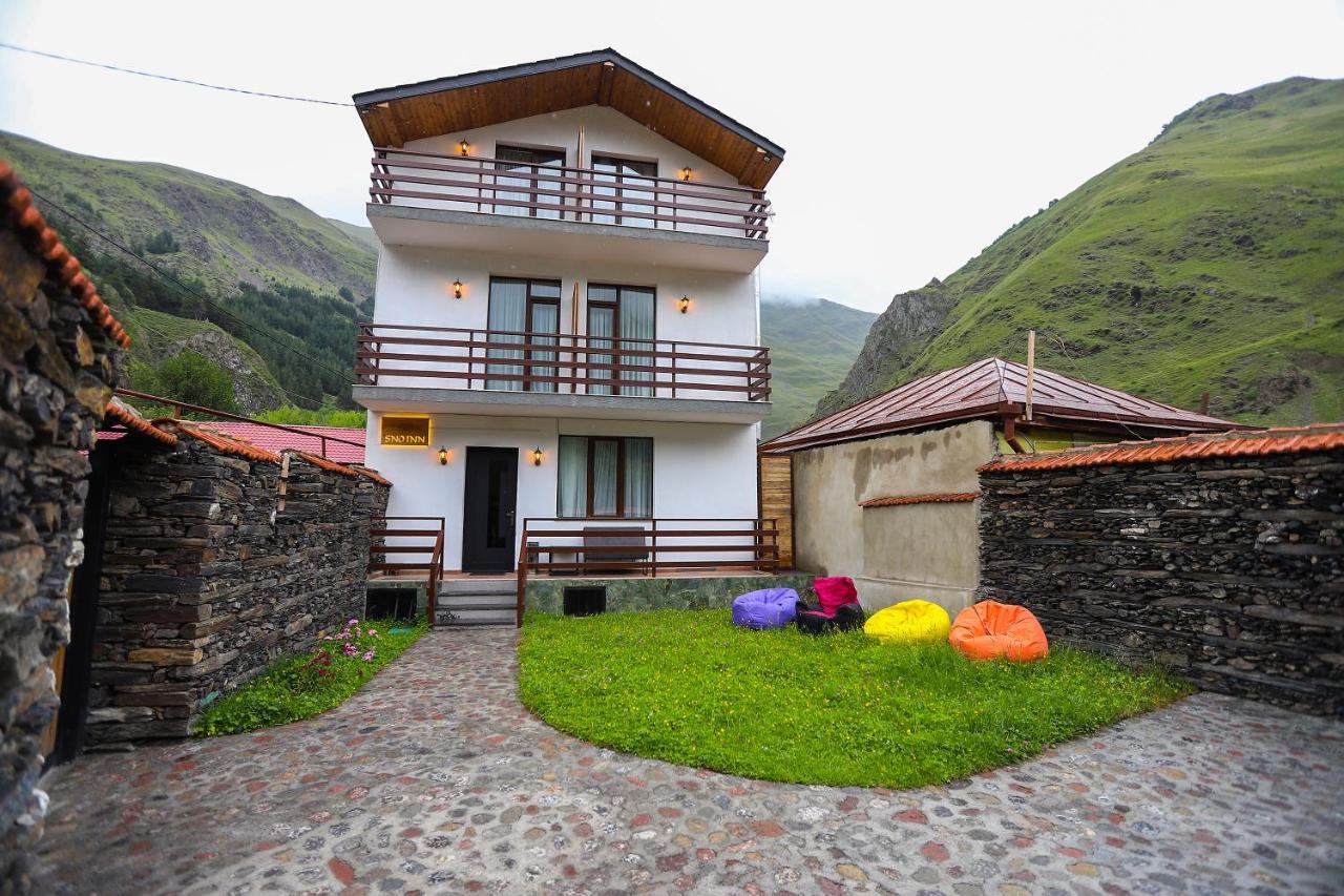 Sno Inn Kazbegi Eksteriør billede