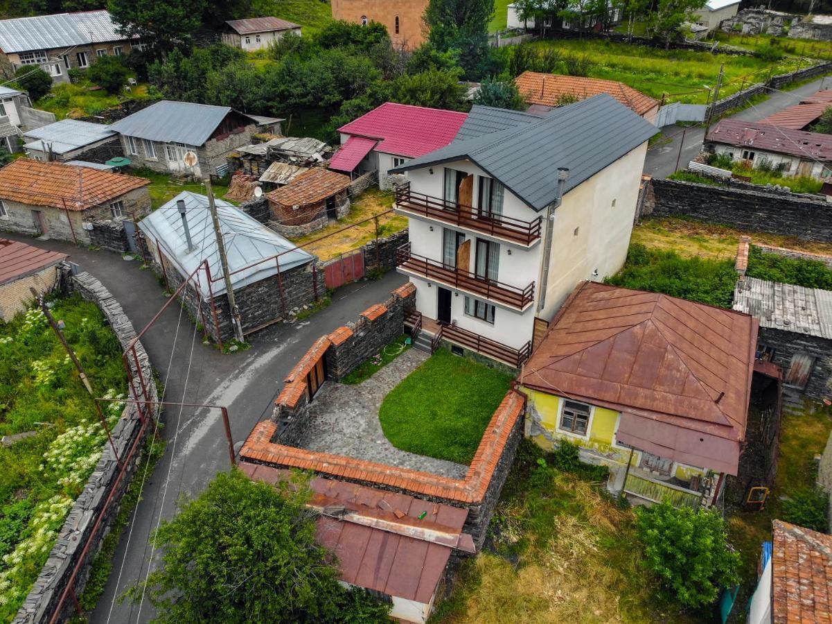Sno Inn Kazbegi Eksteriør billede
