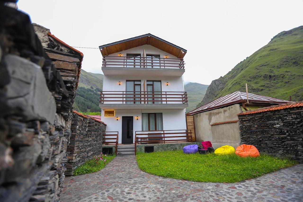 Sno Inn Kazbegi Eksteriør billede